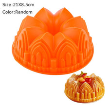 Load image into Gallery viewer, Silicone Cake Molds Flower Crown Shape  Baking  mold kitchen Tool 3D Bread Pastry Mold Pizza Pan DIY Birthday Wedding Party
