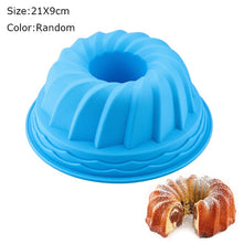 Load image into Gallery viewer, Silicone Cake Molds Flower Crown Shape  Baking  mold kitchen Tool 3D Bread Pastry Mold Pizza Pan DIY Birthday Wedding Party
