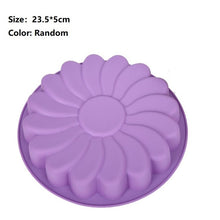 Load image into Gallery viewer, Silicone Cake Molds Flower Crown Shape  Baking  mold kitchen Tool 3D Bread Pastry Mold Pizza Pan DIY Birthday Wedding Party
