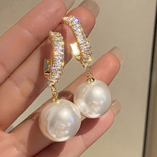 Load image into Gallery viewer, 2021 New Fashion Korean Oversized White Pearl Drop Earrings for Women Bohemian Golden Round Pearl Wedding Earrings Jewelry Gift
